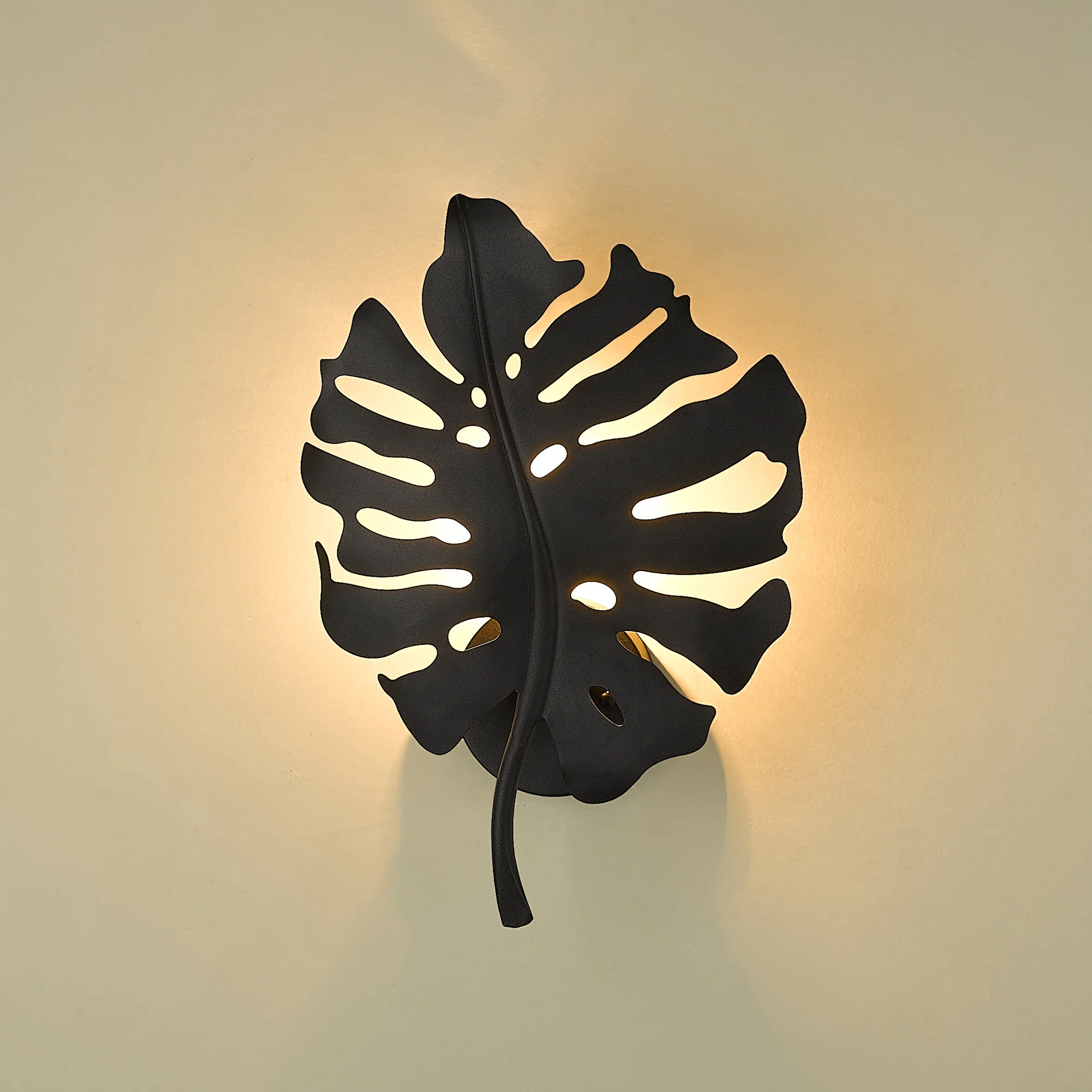 Aruba 1-light Wall Sconce in Natural Black - Image 3