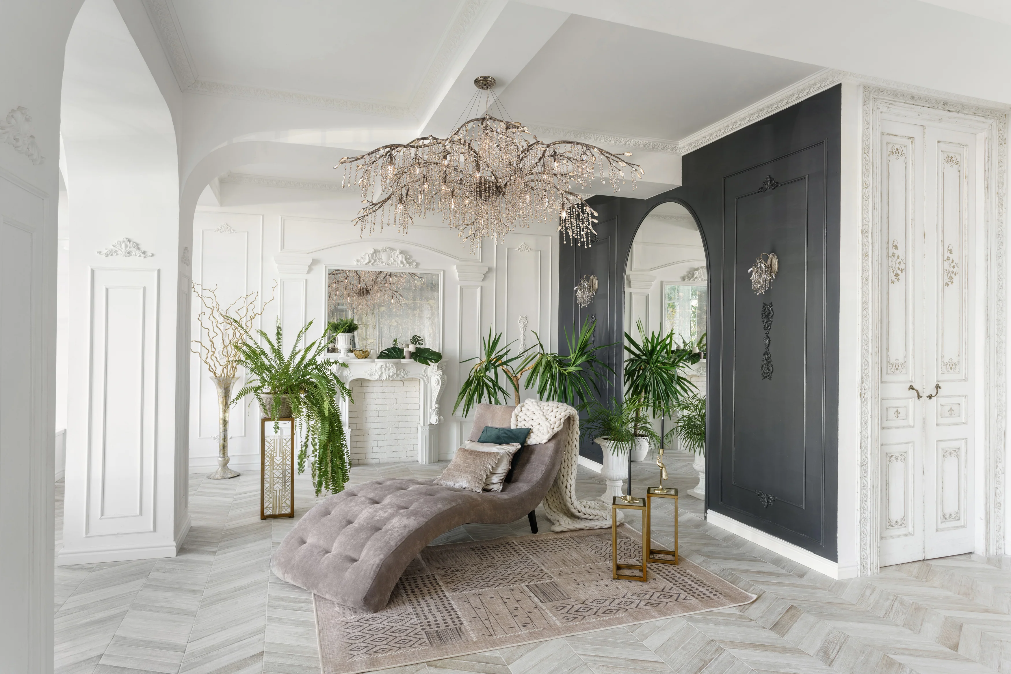 Autumn Twilight 24-light Chandelier in Mystic Gold - Image 6