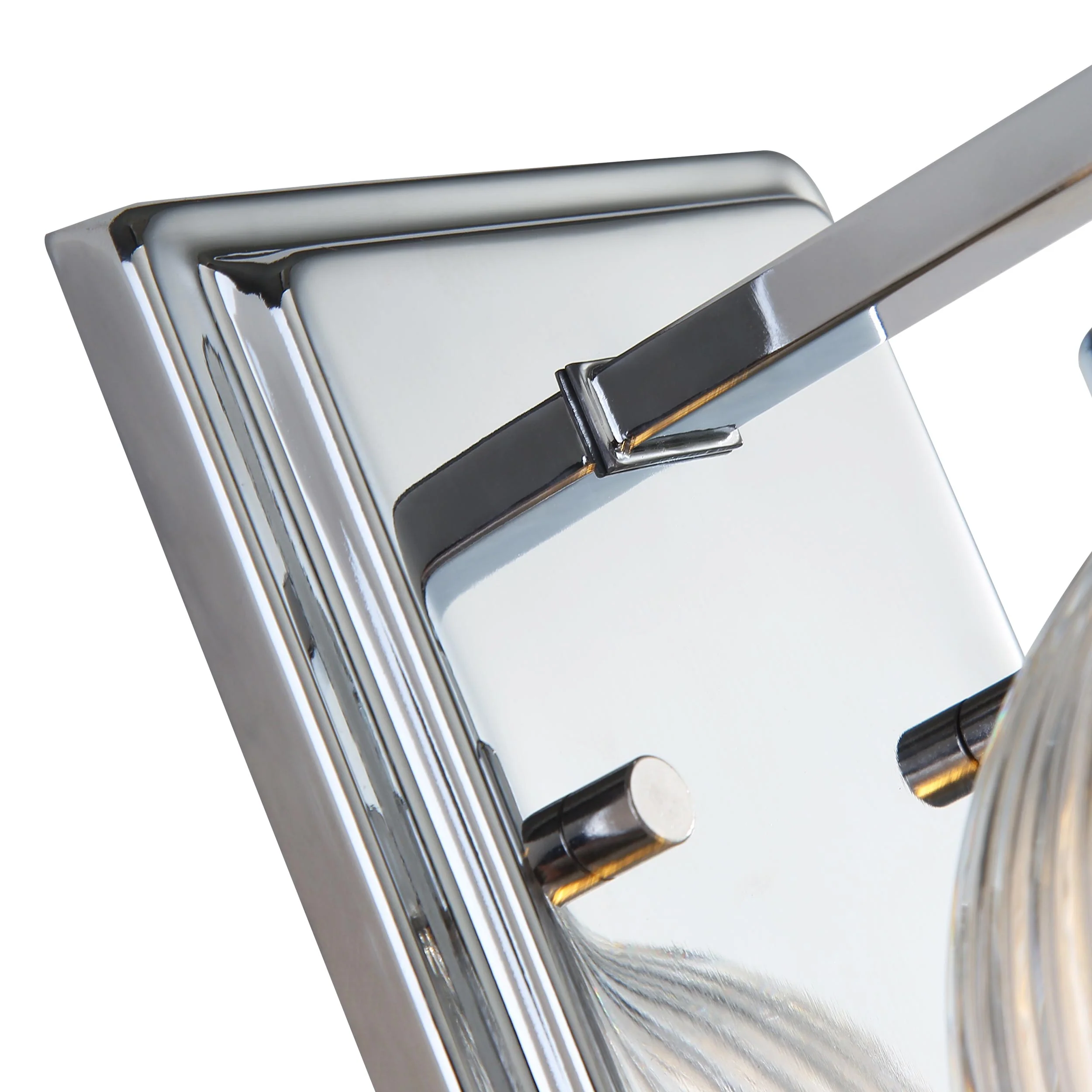 Elliott 1-light Vanity in Chrome and Clear Ribbed Glass - Image 5