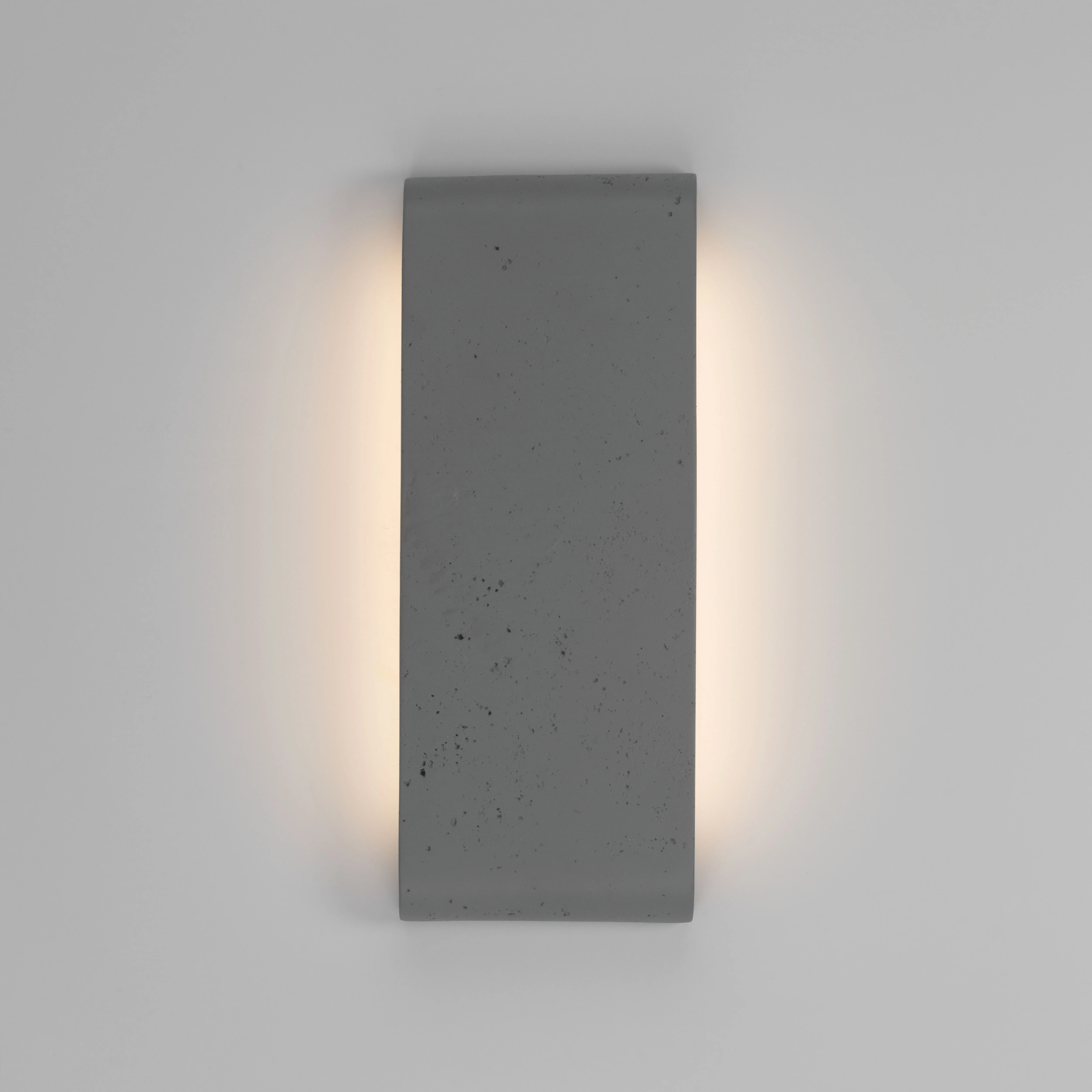 Stela Integrated LED 16in Outdoor Wall in Gray Travertine